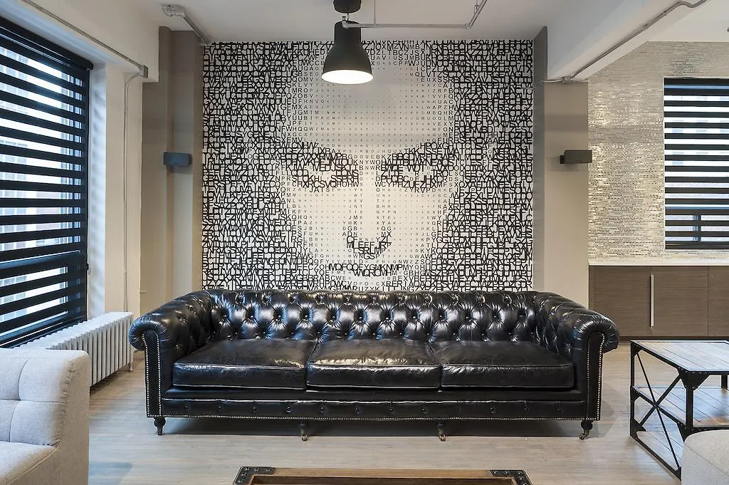 The Executive Loft At The Holland Hotel Montreal