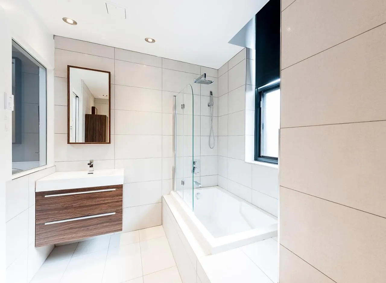 The Executive Loft At The Holland Hotel Apartment