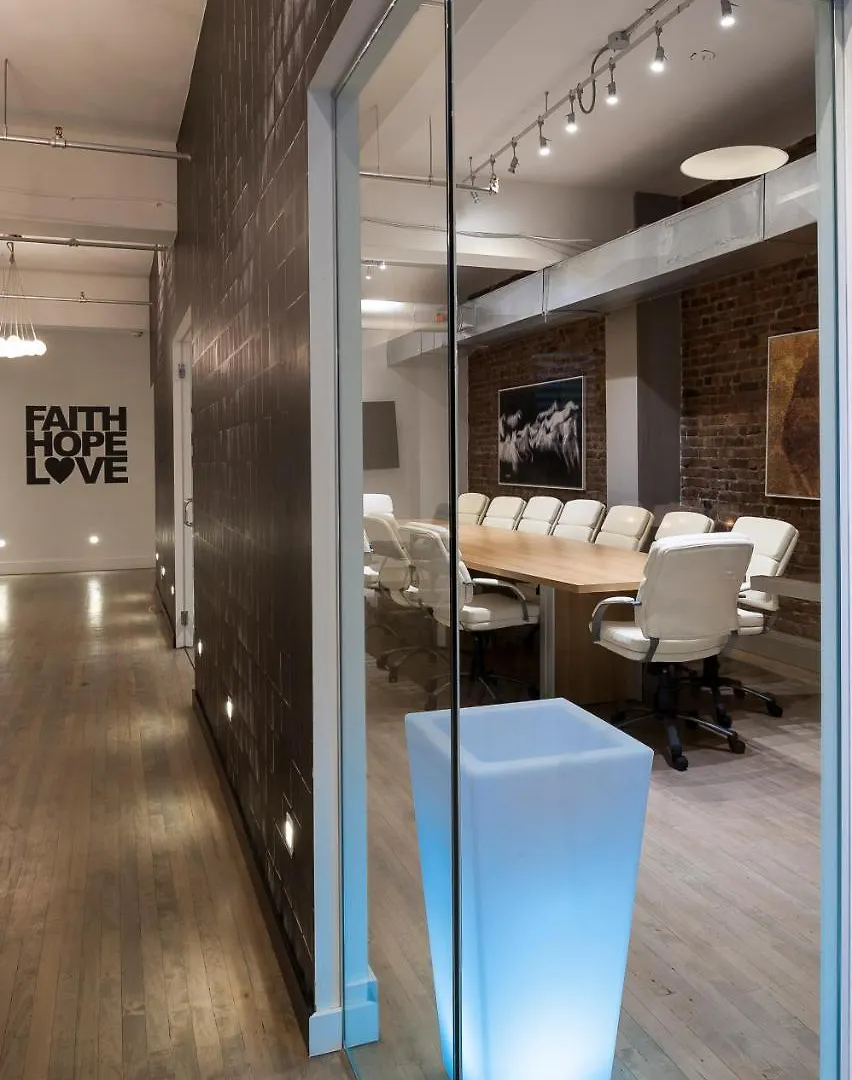 The Executive Loft At The Holland Hotel Canada