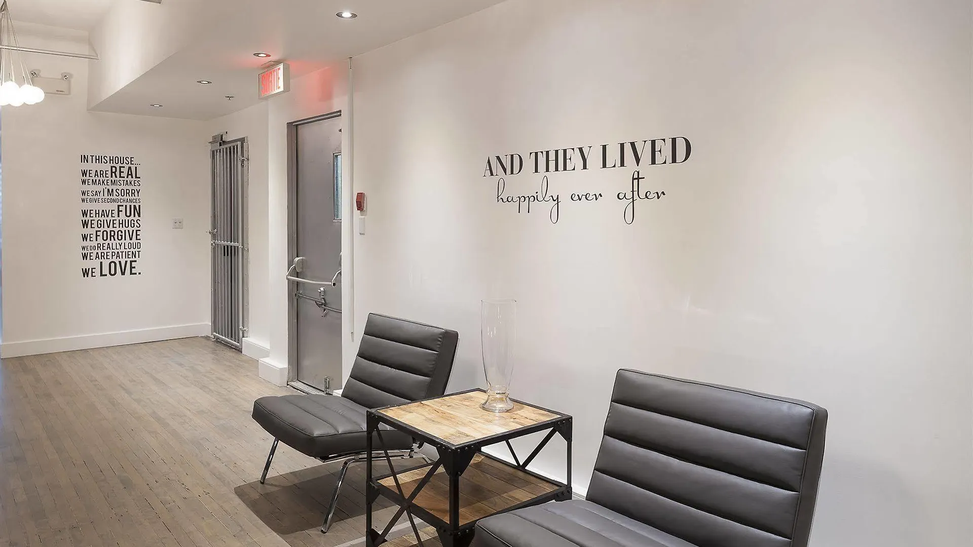 The Executive Loft At The Holland Hotel Apartment